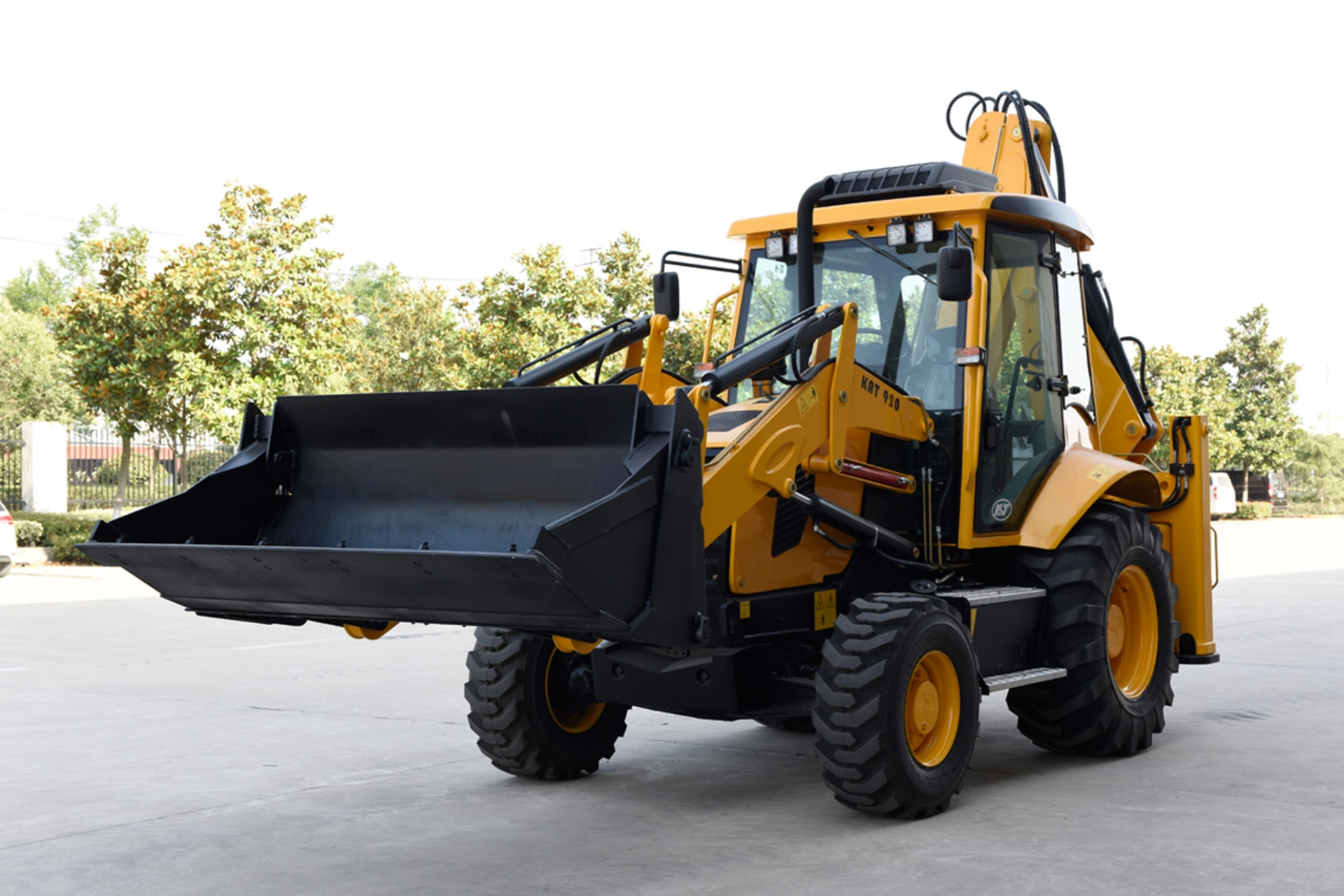 Китайский экскаватор-погрузчик KAT 920 купить в России.